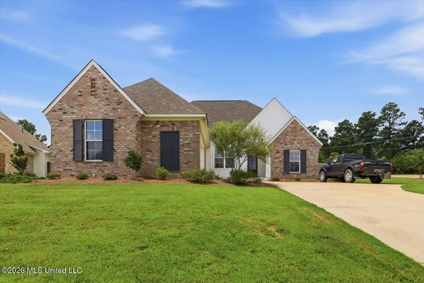 $415,000 | 201 Herons Bay Circle, Madison, MS 39110