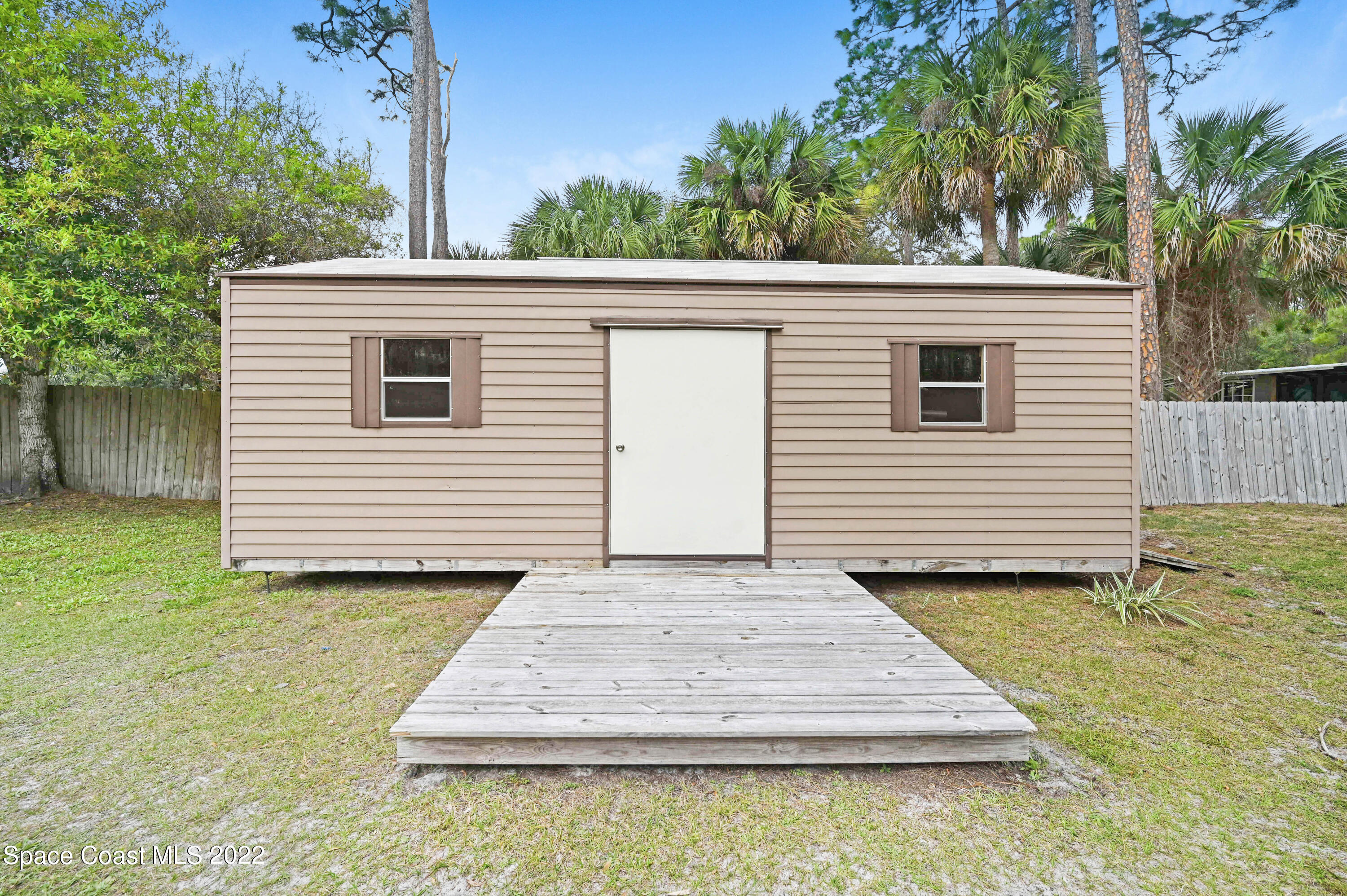 3770 Burton Road Malabar, FL 32950 - Photo 9 of 36 DSC_2854
