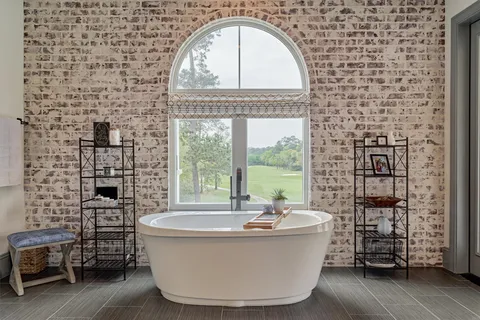 $1,395,000 | 42 Secluded Trail, The Woodlands, TX 77380