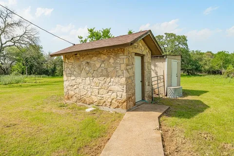 $3,412,500 | 5544 Fm 927 Walnut Springs, Walnut Springs, TX 76690