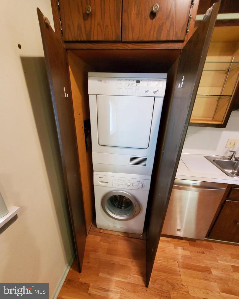 1375 Pershing Boulevard, Unit 810 Reading, PA 19607 - Photo 11 of 21 a utility room with dryer and washer