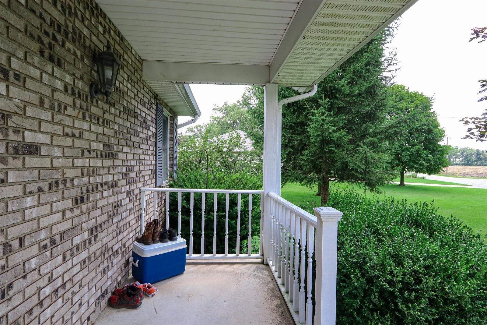 3964 Petre Road Springfield, OH 45502 - Photo 4 of 32