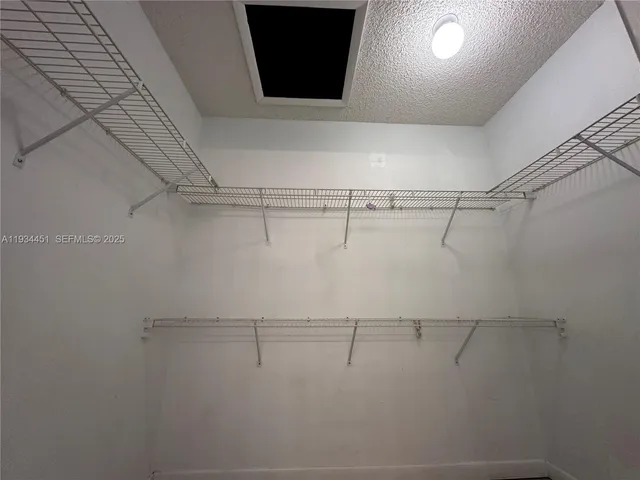 $2,100 | 1024 South Independence Drive, Unit 1024A, Homestead, FL 33034