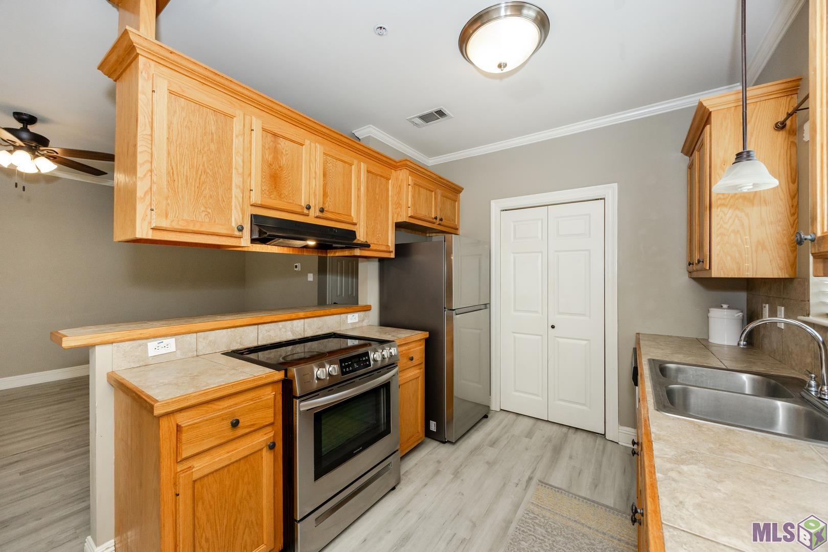 808 Meadow Bend Drive, Unit F Baton Rouge, LA 70820 - Photo 5 of 23