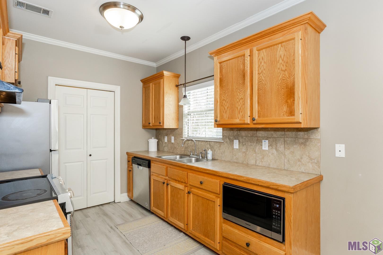 808 Meadow Bend Drive, Unit F Baton Rouge, LA 70820 - Photo 6 of 23