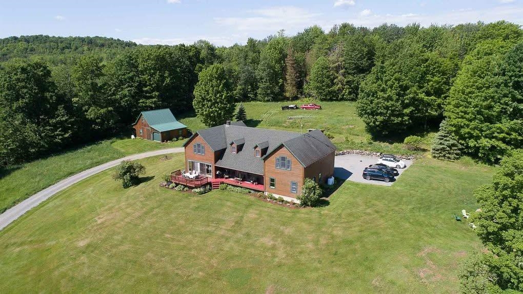 6095 Lake Road Newport Town, VT 05857 - Photo 1 of 51