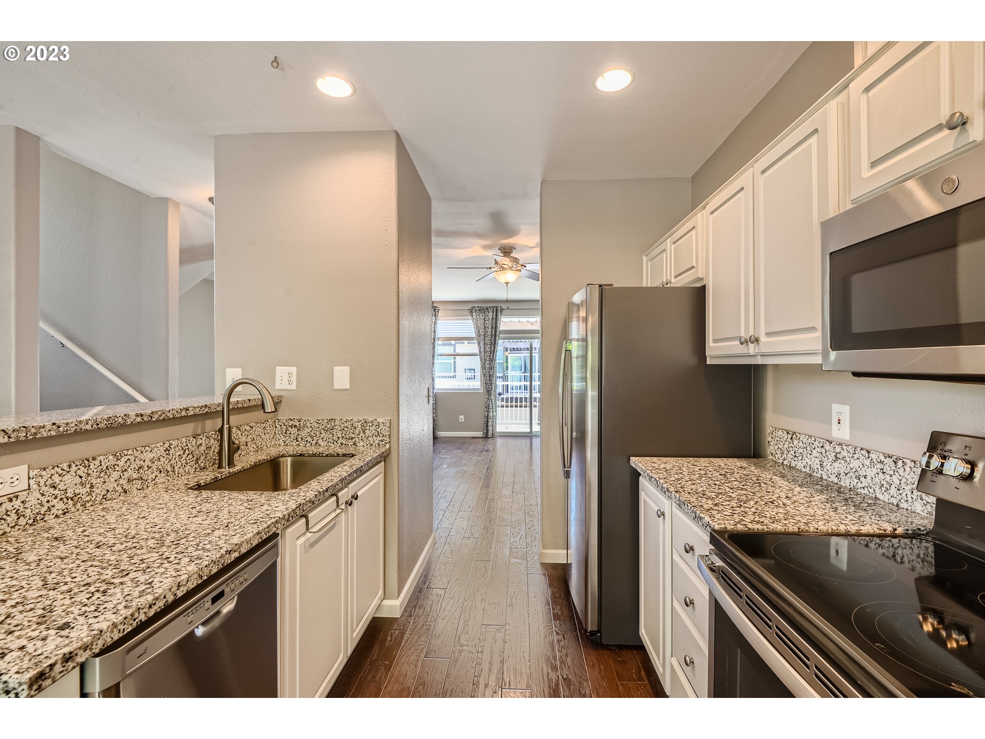 13870 Southwest Scholls Ferry Road, Unit 105 Beaverton, OR 97007 - Photo 27 of 43 Gallery Image 27