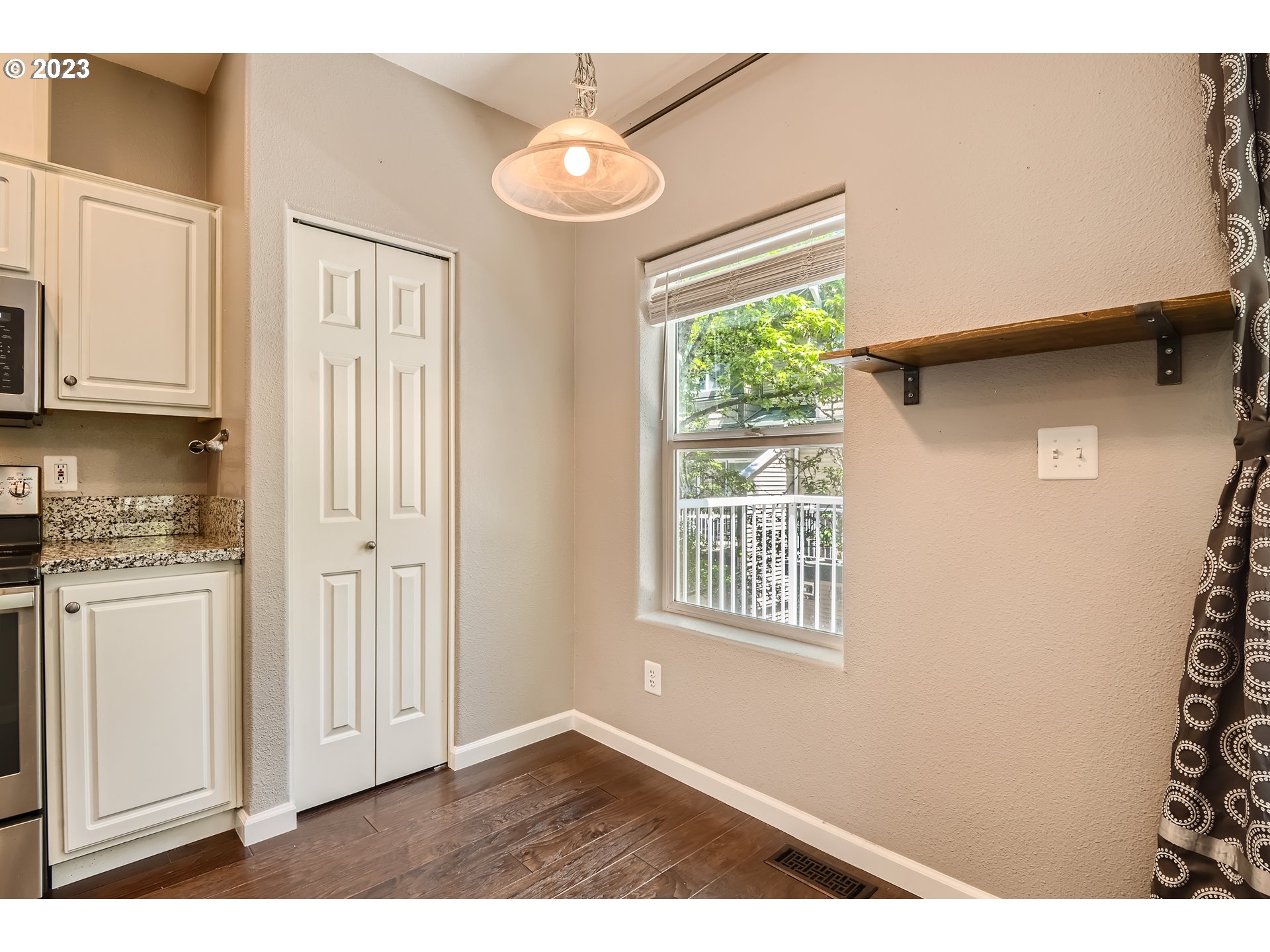 13870 Southwest Scholls Ferry Road, Unit 105 Beaverton, OR 97007 - Photo 31 of 43 Gallery Image 31