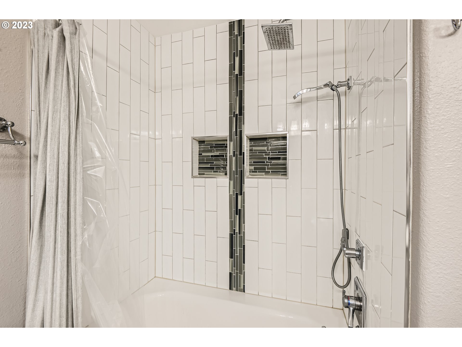 13870 Southwest Scholls Ferry Road, Unit 105 Beaverton, OR 97007 - Photo 33 of 43 Gallery Image 33