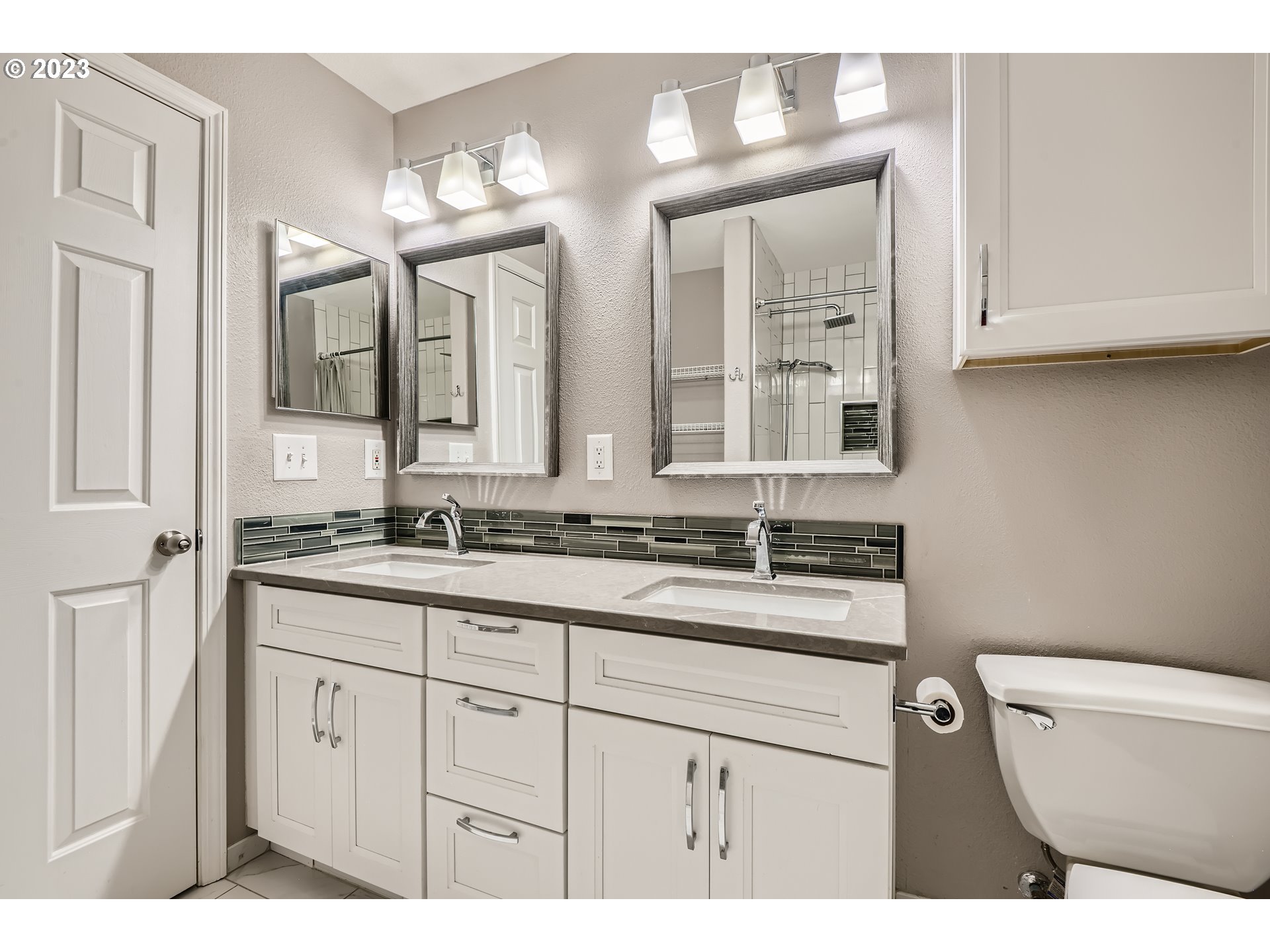 13870 Southwest Scholls Ferry Road, Unit 105 Beaverton, OR 97007 - Photo 35 of 43 Gallery Image 35