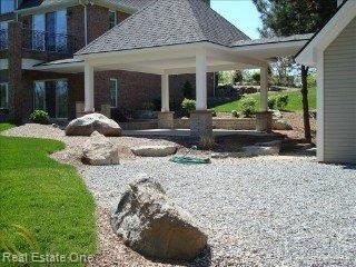 573 Foxwood Trail Rochester, MI 48306 - Photo 7 of 15 Covered porch and walkway to hom