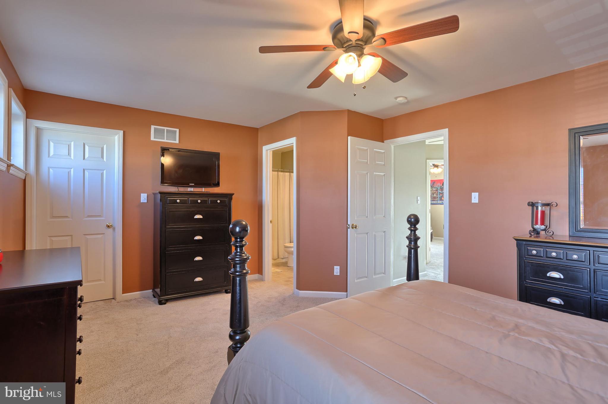 564 Fox Ridge Lane Lebanon, PA 17042 - Photo 19 of 37 Gallery Image 19