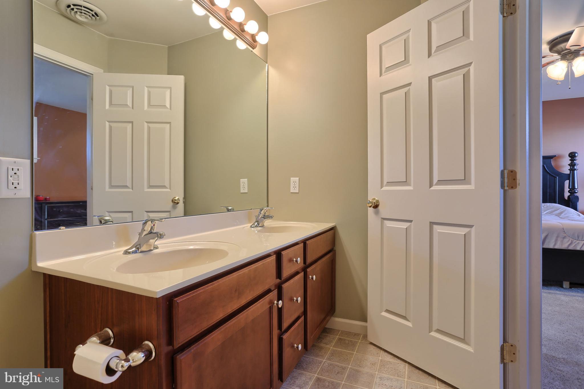 564 Fox Ridge Lane Lebanon, PA 17042 - Photo 20 of 37 Gallery Image 20