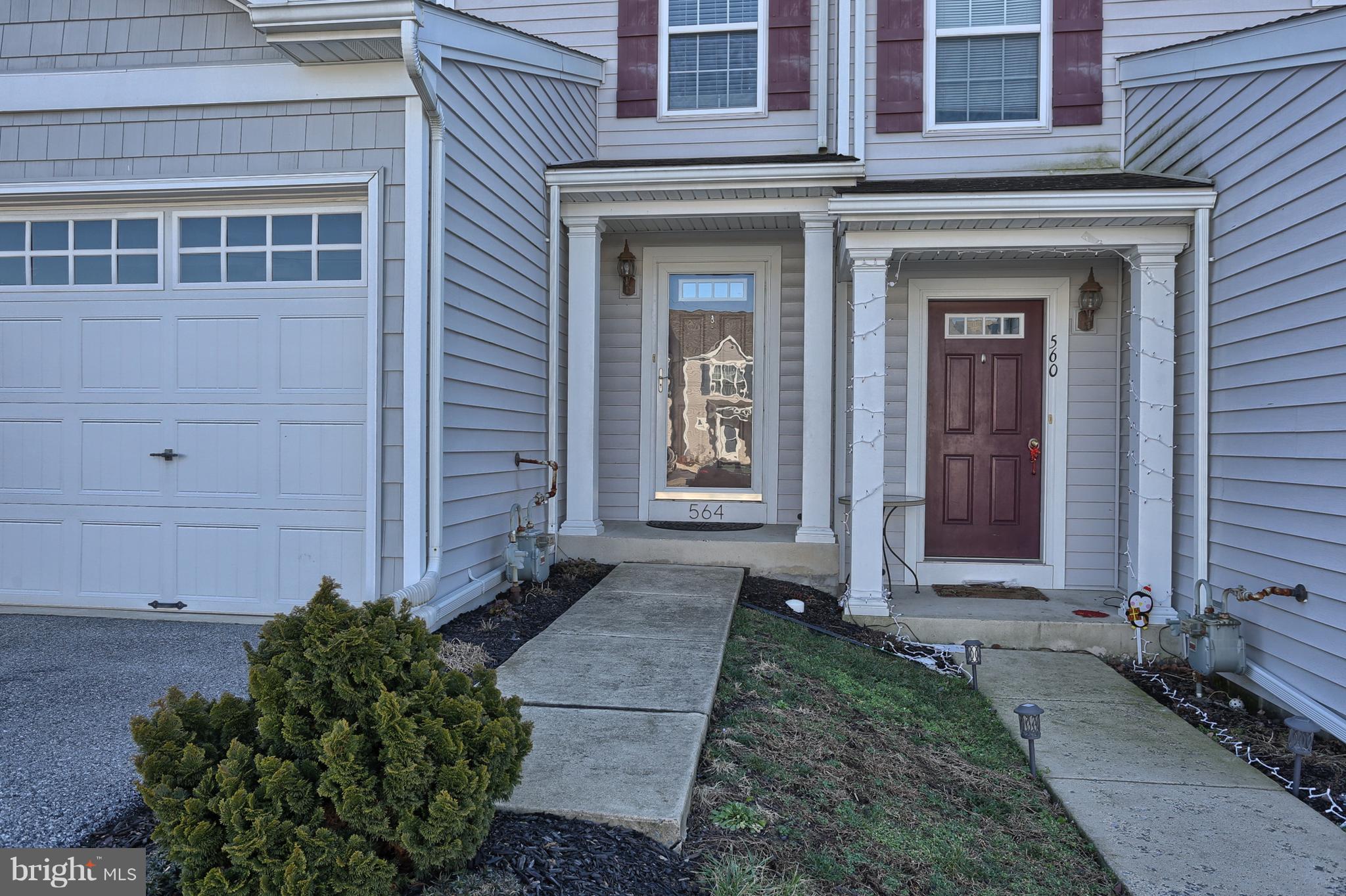 564 Fox Ridge Lane Lebanon, PA 17042 - Photo 3 of 37 Gallery Image 3