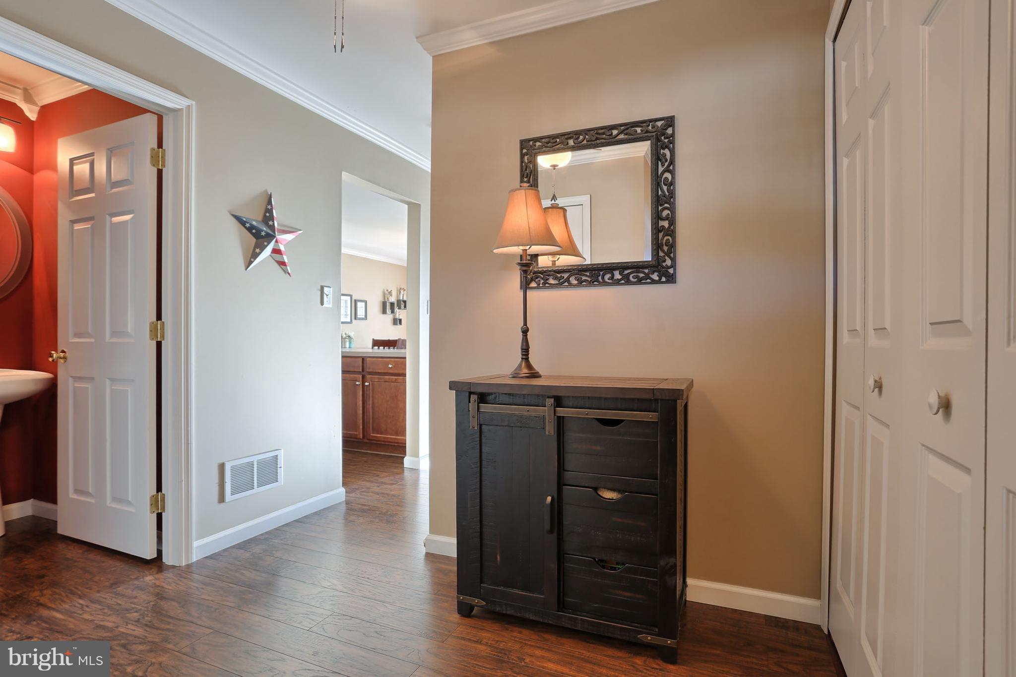 564 Fox Ridge Lane Lebanon, PA 17042 - Photo 4 of 37 Gallery Image 4