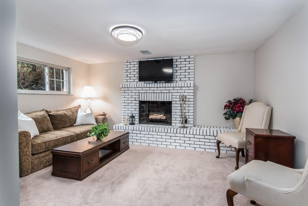 33 Rolling Road Cranberry Township, PA 16066 - Photo 15 of 20 Gallery Image 15