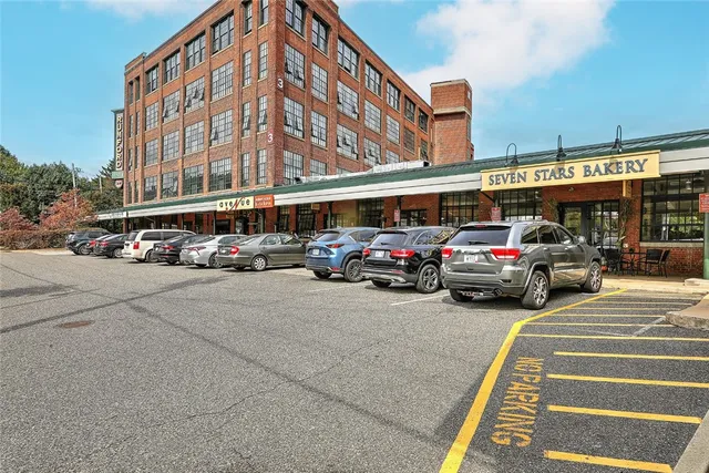 $1,900 | 20 Newman Avenue, Unit 1111302, Rumford, RI 02916