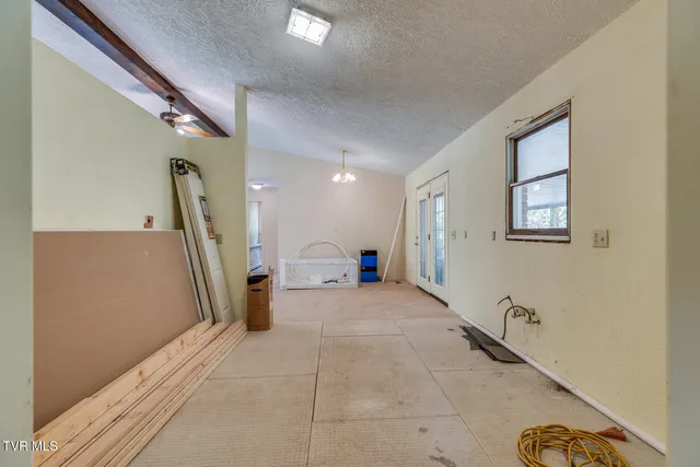 $150,000 | 415 Natural Tunnel Parkway, Duffield, VA 24244