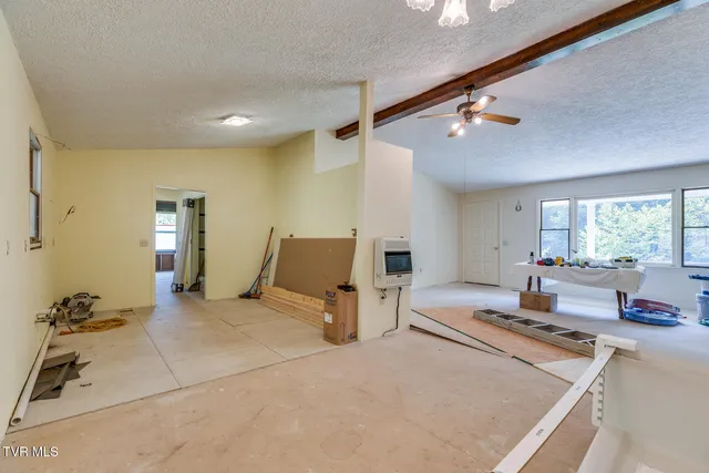 $150,000 | 415 Natural Tunnel Parkway, Duffield, VA 24244