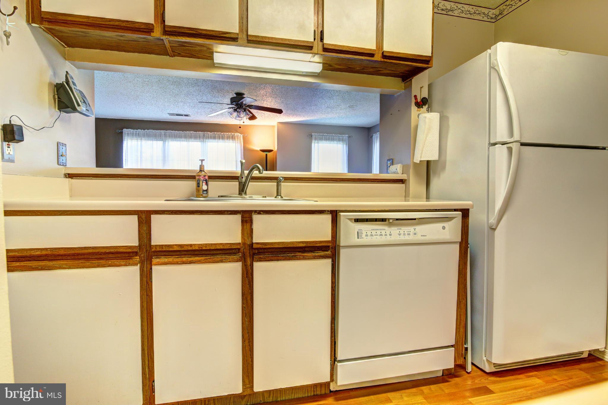 21033 Timber Ridge Terrace, Unit 202 Ashburn, VA 20147 - Photo 5 of 20 Kitchen