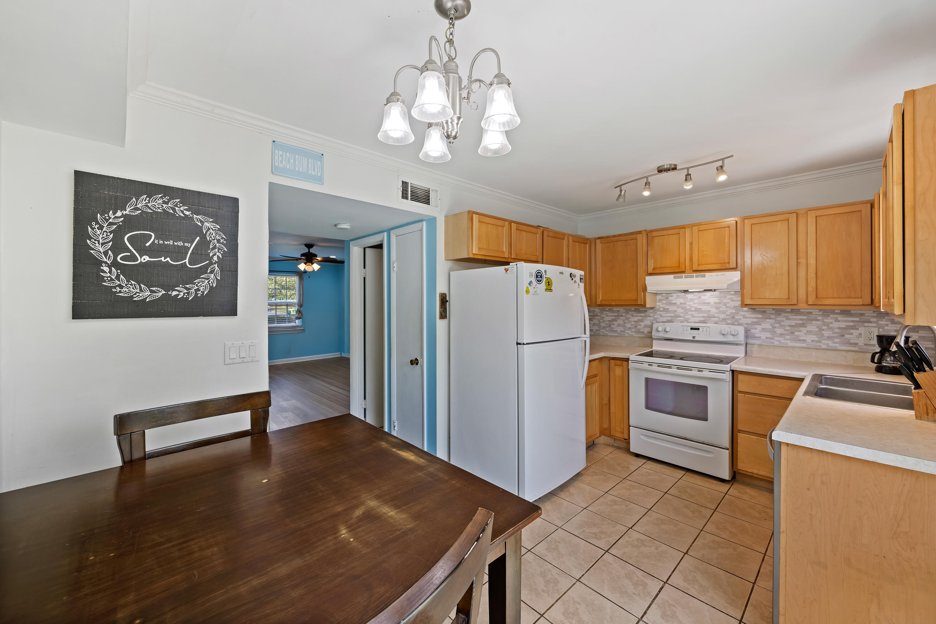 21 Rivers Point Row, Unit 11B Charleston, SC 29412 - Photo 6 of 27 Photo May 22 2026, 1 37 55 PM