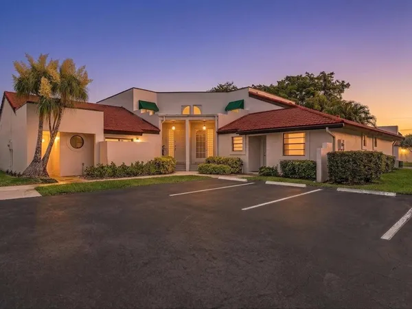$2,300 | 299 Northwest 36th Avenue, Deerfield Beach, FL 33442