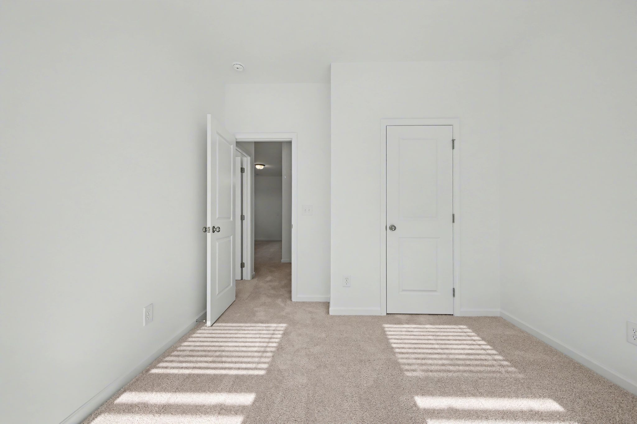 128 Ironhorse Way Dickson, TN 37055 - Photo 32 of 37 a view of a livingroom from a hallway