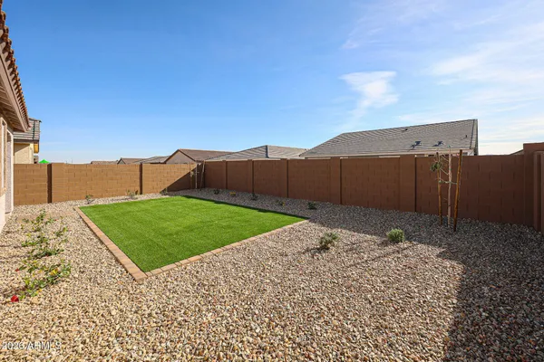 $2,400 | 17363 West Gray Fox Trail, Surprise, AZ 85387