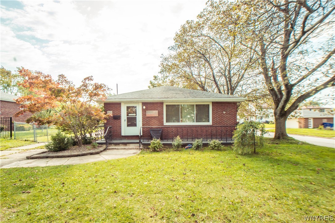 112 Century Drive, West Seneca, NY 14224 Compass