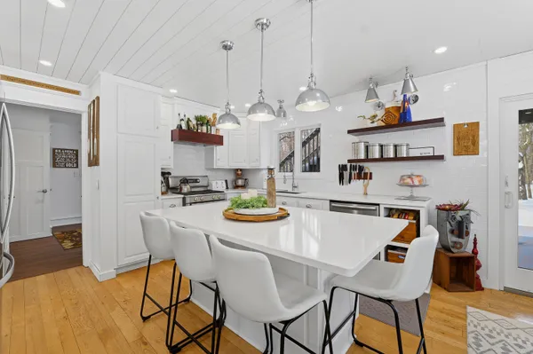 $579,900 | W3907 Silica Road, Taycheedah, WI 54937