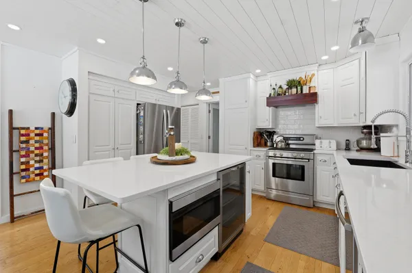 $579,900 | W3907 Silica Road, Taycheedah, WI 54937