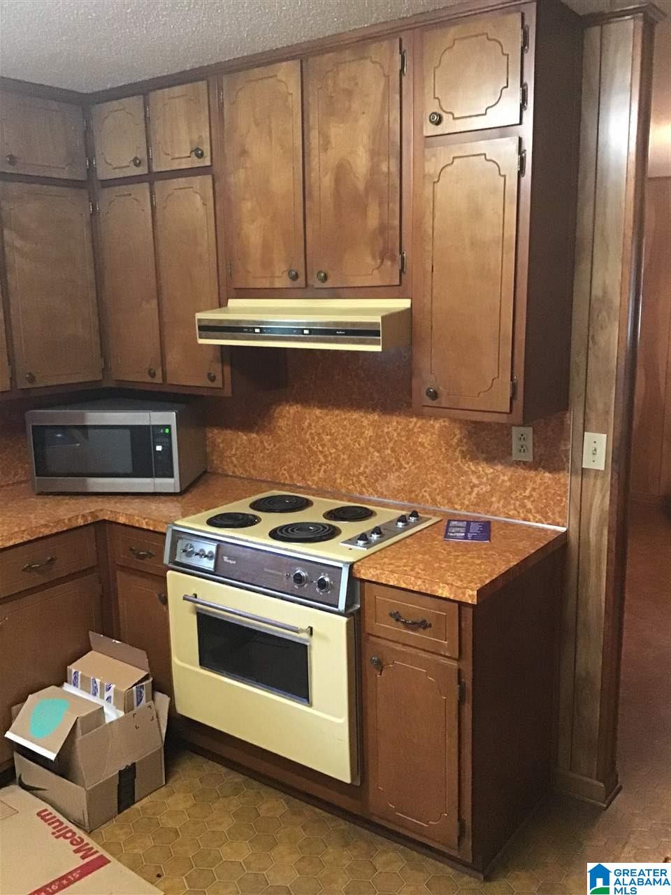 517 Ridgewood Avenue Fairfield, AL 35064 - Photo 15 of 27