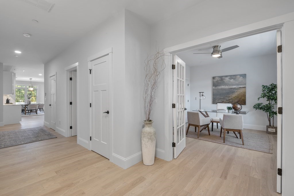 32 Pne Hl Road, Unit 32 Wenham, MA 01984 - Photo 9 of 36 a view of a living room