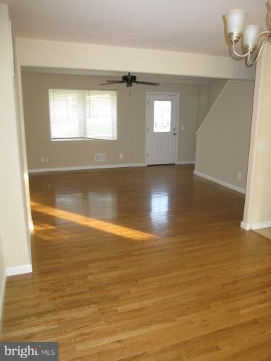 402 Random Road Baltimore, MD 21229 - Photo 8 of 10 Dining Room