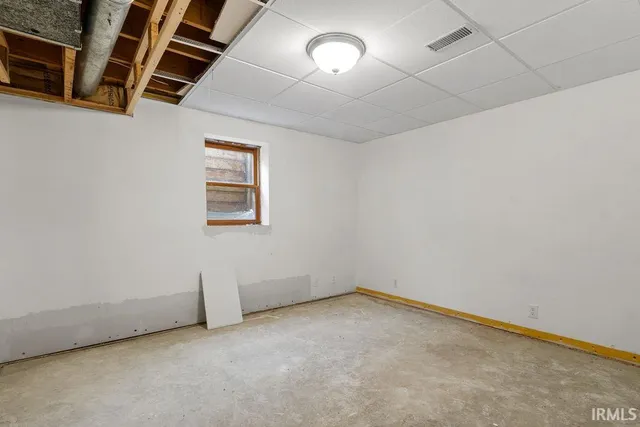 $330,000 | 3616 Oak Ridge Drive, Elkhart, IN 46517