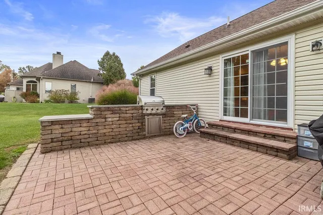 $330,000 | 3616 Oak Ridge Drive, Elkhart, IN 46517