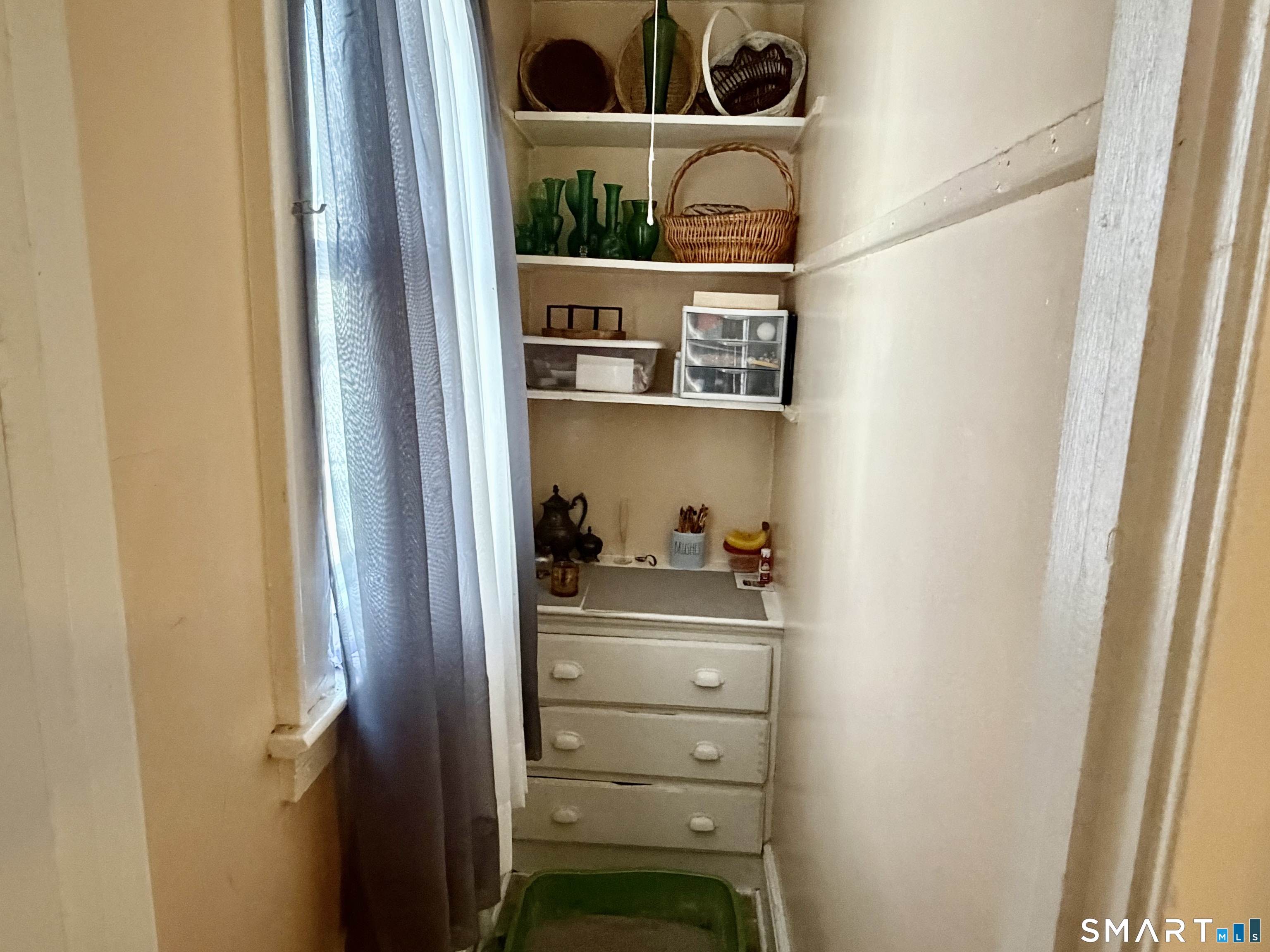 384 Thompson Street Stratford, CT 06615 - Photo 14 of 19