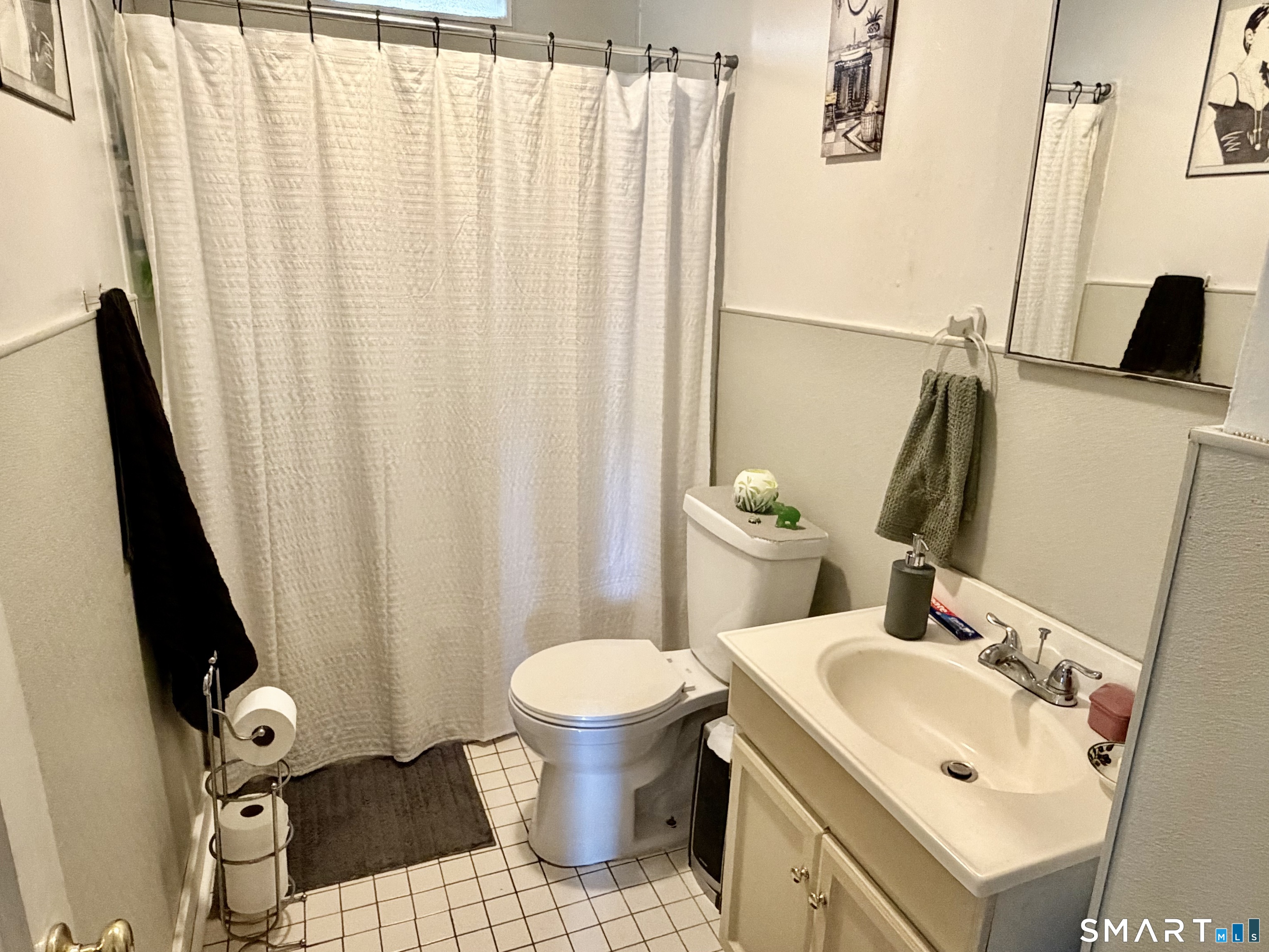 384 Thompson Street Stratford, CT 06615 - Photo 17 of 19