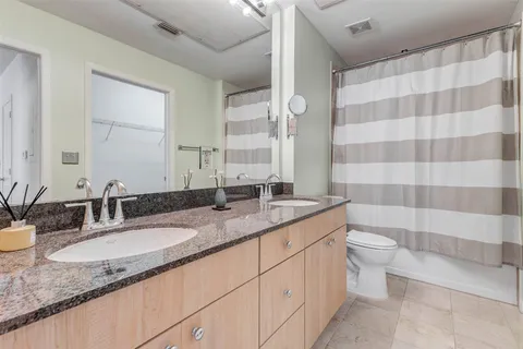 $172,000 | 3505 Sage Road, Unit 1104, Houston, TX 77056