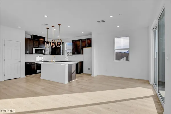 $569,990 | 321 Blossom Wind Street, Henderson, NV 89015