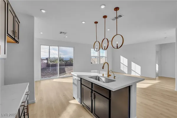 $569,990 | 321 Blossom Wind Street, Henderson, NV 89015