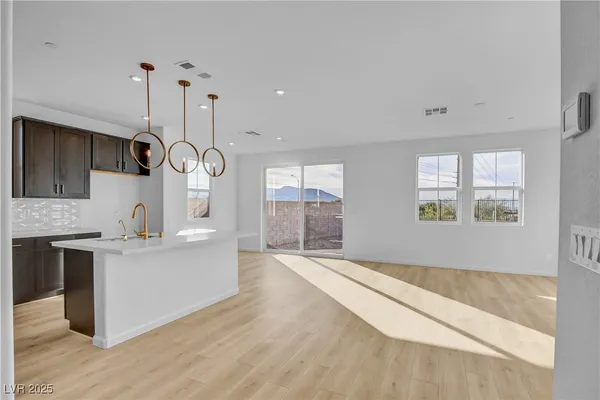 $569,990 | 321 Blossom Wind Street, Henderson, NV 89015