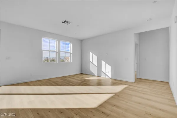 $569,990 | 321 Blossom Wind Street, Henderson, NV 89015