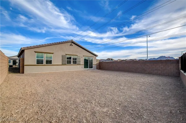 $569,990 | 321 Blossom Wind Street, Henderson, NV 89015
