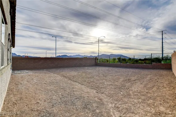 $569,990 | 321 Blossom Wind Street, Henderson, NV 89015