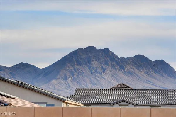 $569,990 | 321 Blossom Wind Street, Henderson, NV 89015