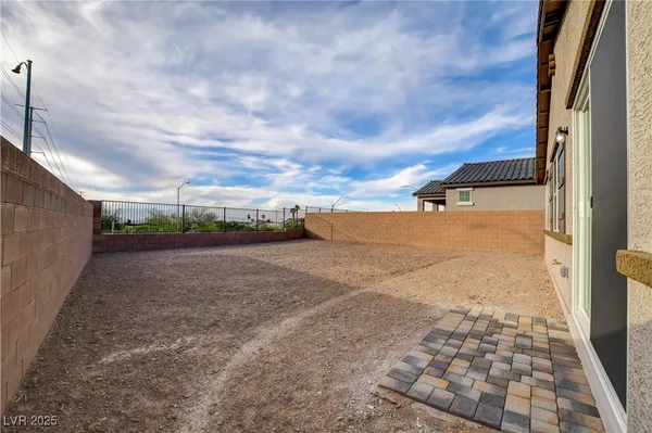 $569,990 | 321 Blossom Wind Street, Henderson, NV 89015