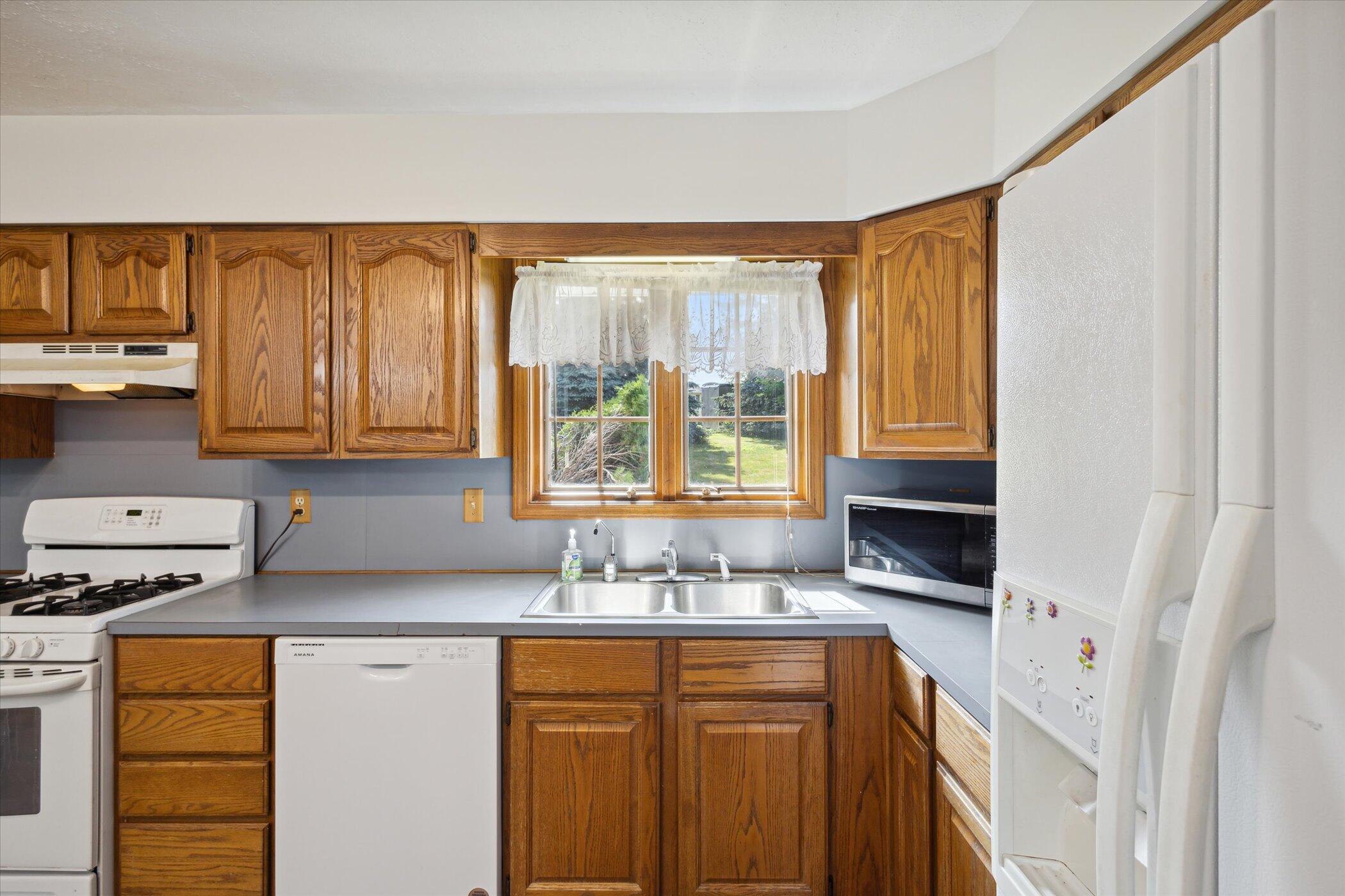 939 Black Road Trufant, MI 49347 - Photo 23 of 66 27-939-N-Black-Rd-Trufant-MI-49347-Windo