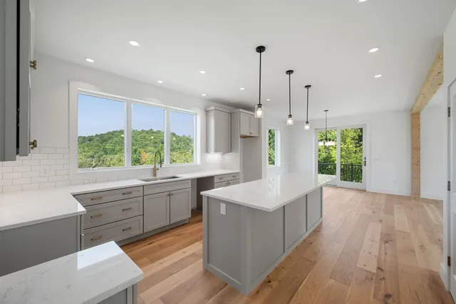 $799,500 | 99 Tractor Road, Hinesburg, VT 05461