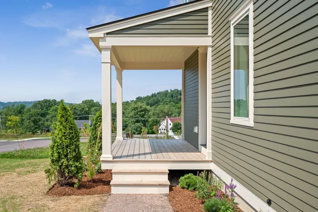 $799,500 | 99 Tractor Road, Hinesburg, VT 05461